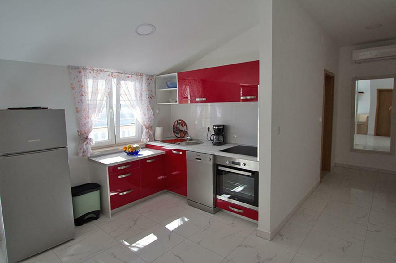 Apartment Carlitos Karlobag Exterior photo